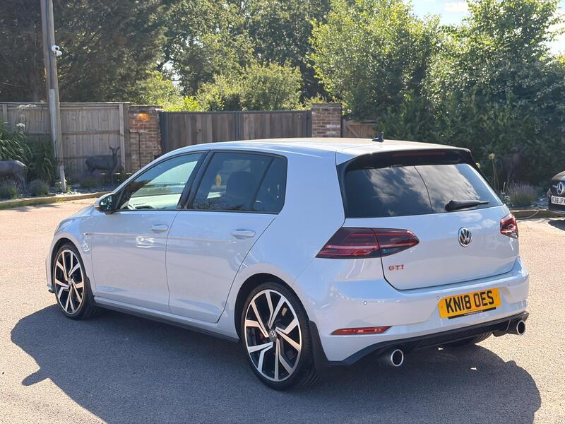 Volkswagen Golf view 6