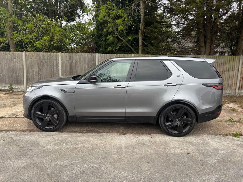 Land Rover Discovery 3 view 3