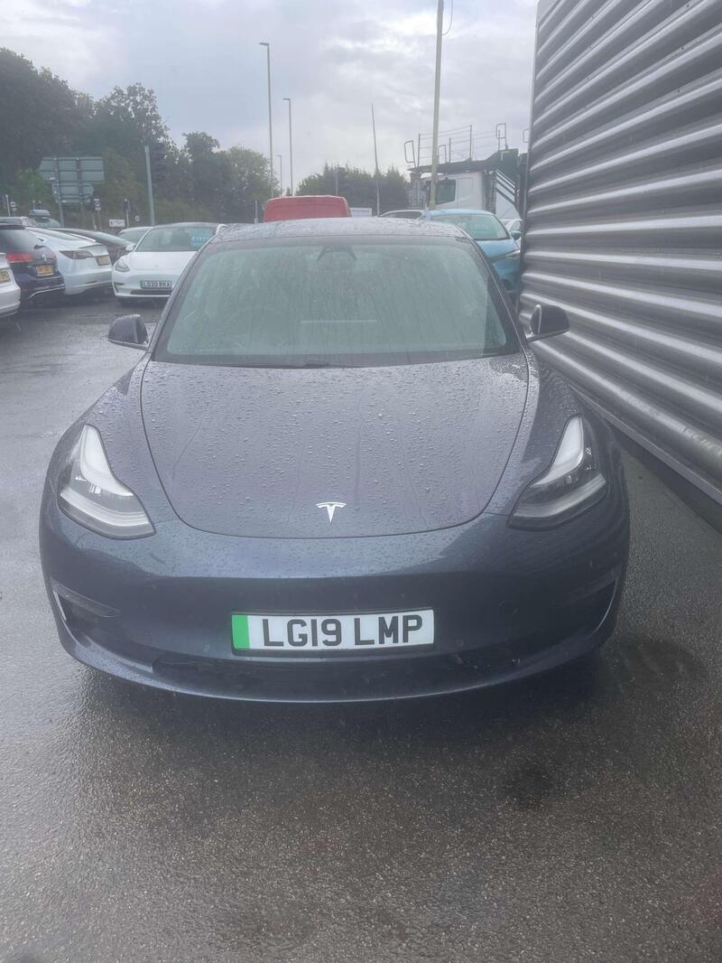 Tesla Model 3 view 4