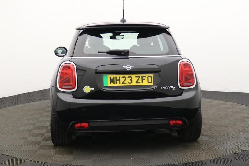 Mini Hatch view 5