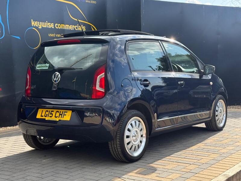 Volkswagen Up! view 5