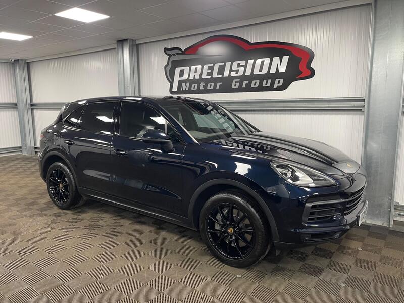 Porsche Cayenne view 4