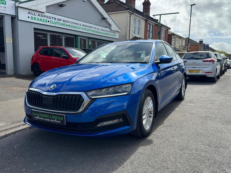 Skoda Octavia view 2
