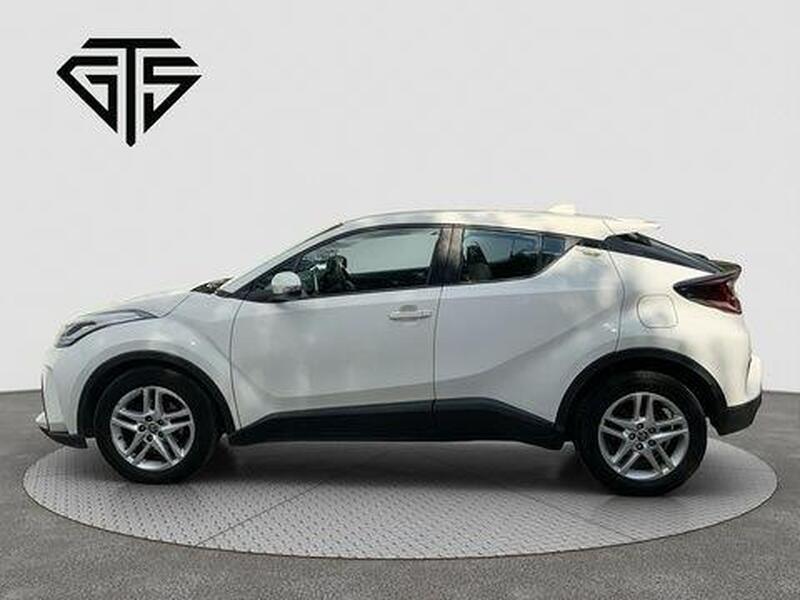 Toyota C-HR view 6