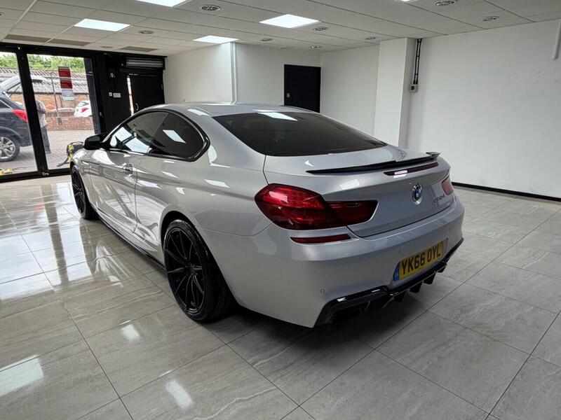 BMW 6 Series view 5