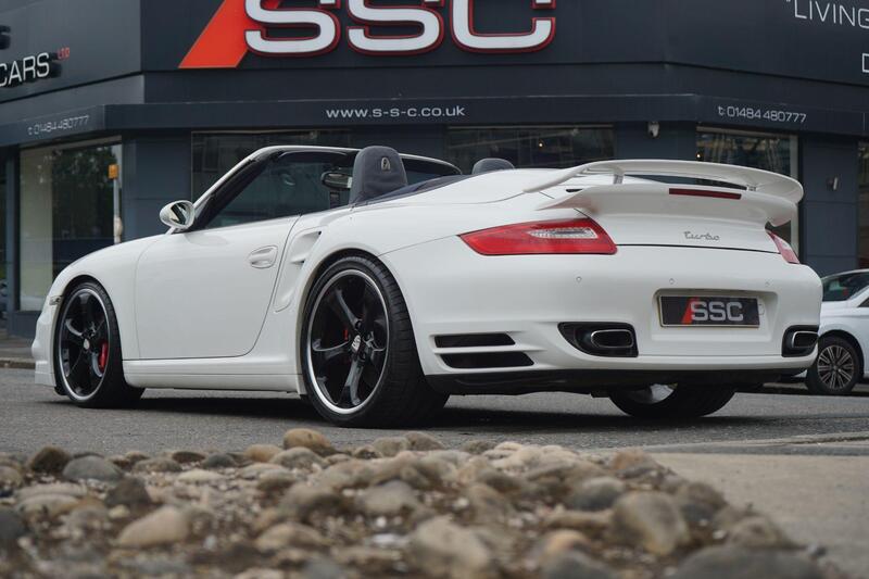 Porsche 911 view 2