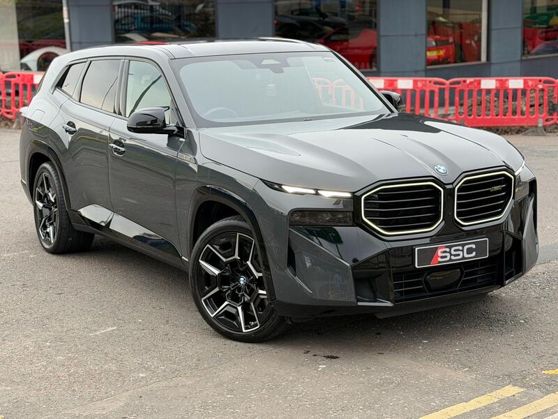 BMW XM view 4
