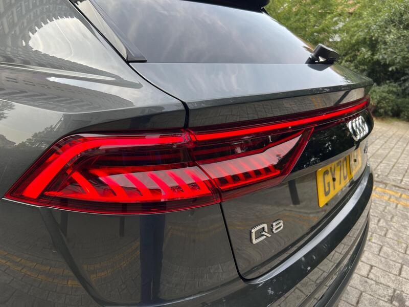 Audi Q8 view 49