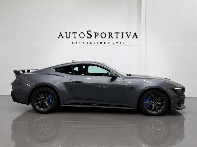 Ford Mustang view 3