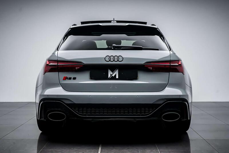 Audi RS6 Avant view 4