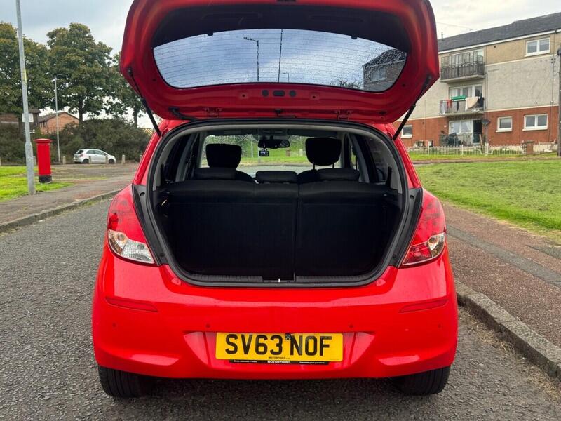 Hyundai I20 view 5