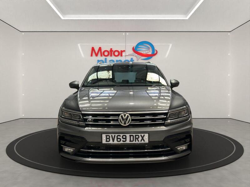Volkswagen Tiguan view 2