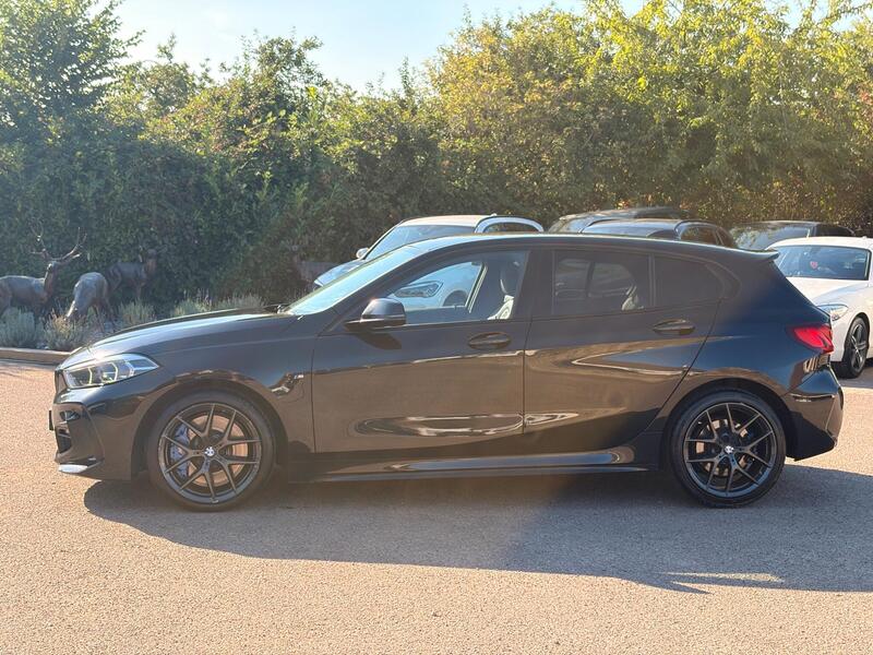 BMW 1 Series view 4