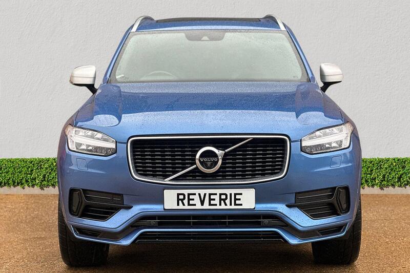 Volvo XC90 view 2