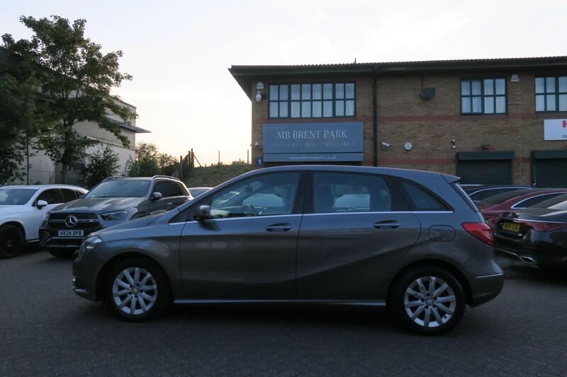 Mercedes-Benz B Class view 4