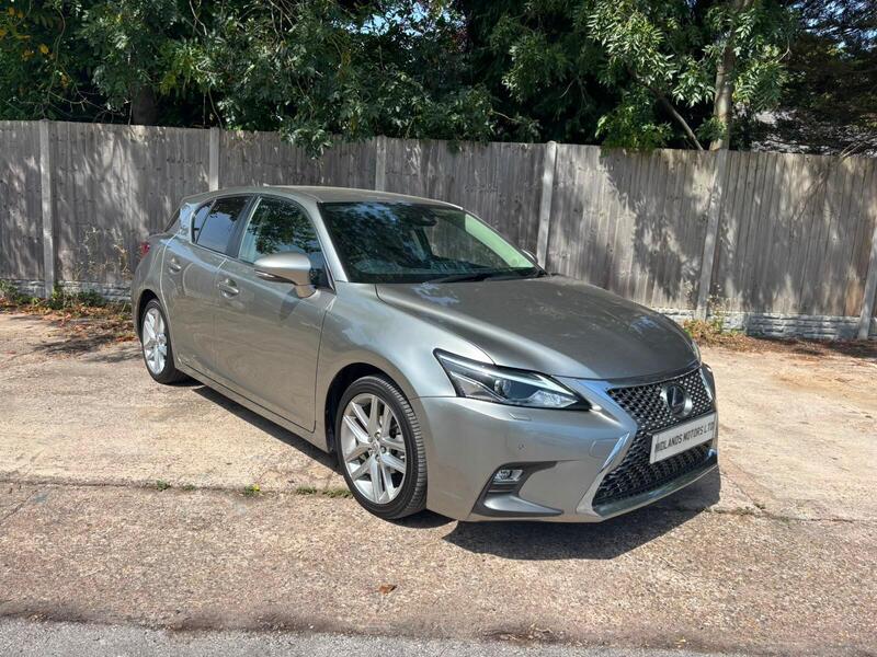 Lexus CT view 3