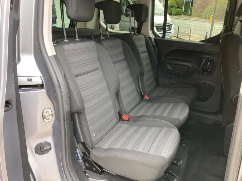 Vauxhall Combo Life view 7