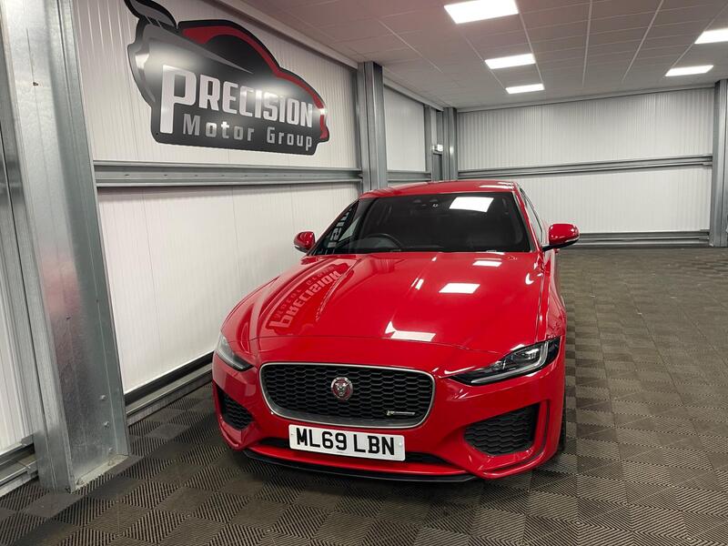 Jaguar Xe view 4