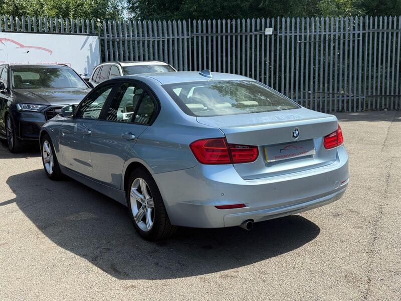 BMW 3 Series view 3