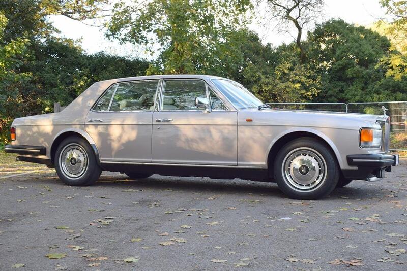 Rolls-Royce Silver Spirit view 6