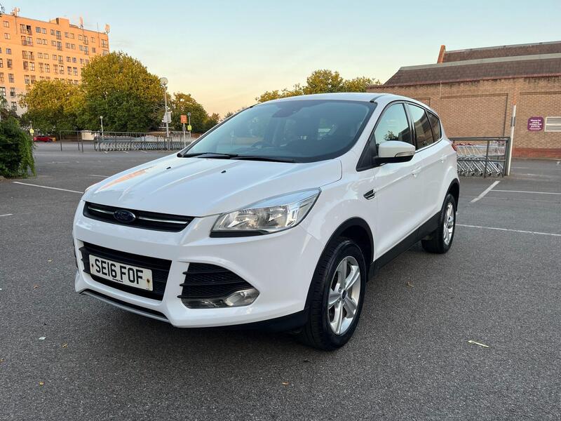Ford Kuga view 3