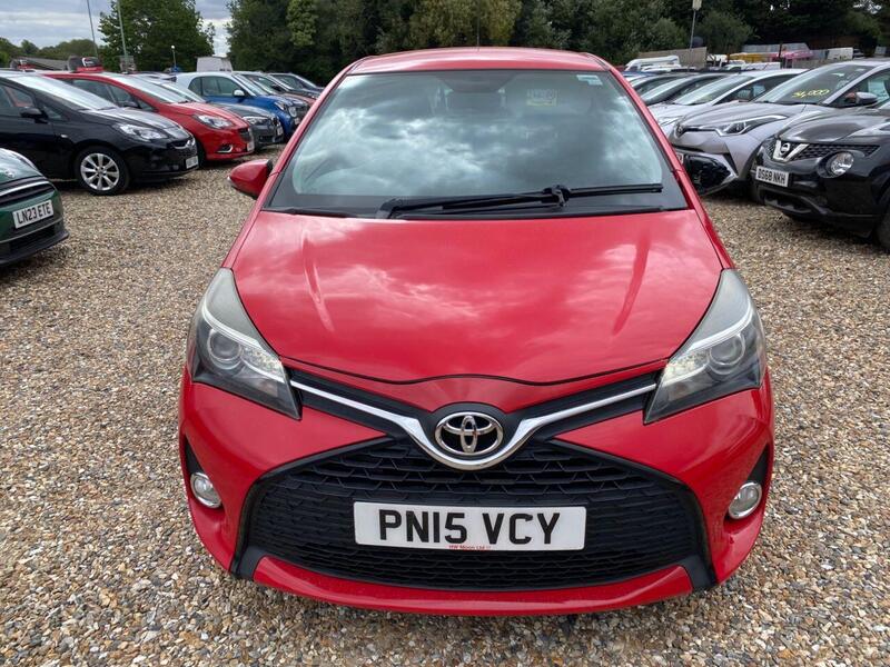 Toyota Yaris view 3