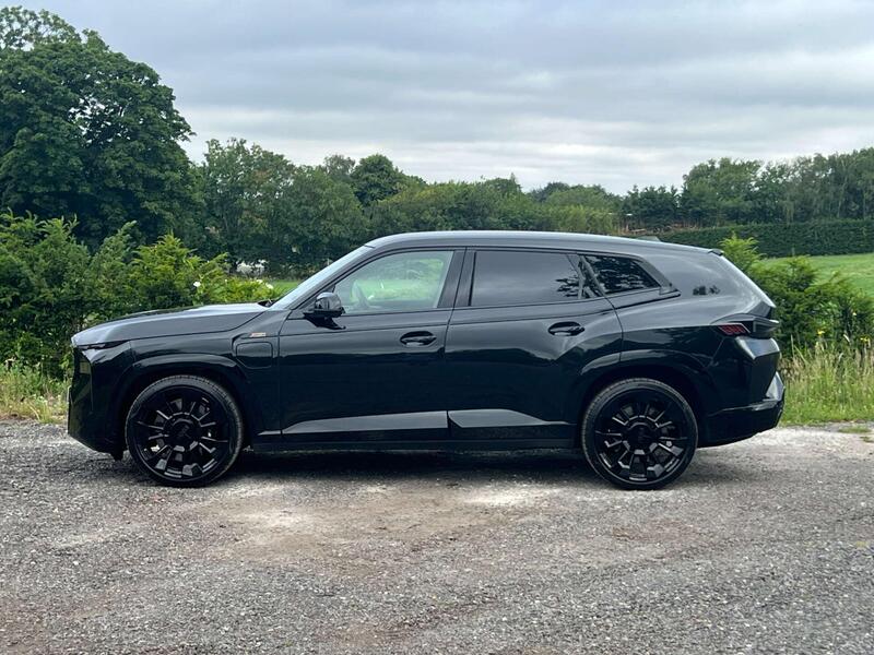 BMW XM view 2