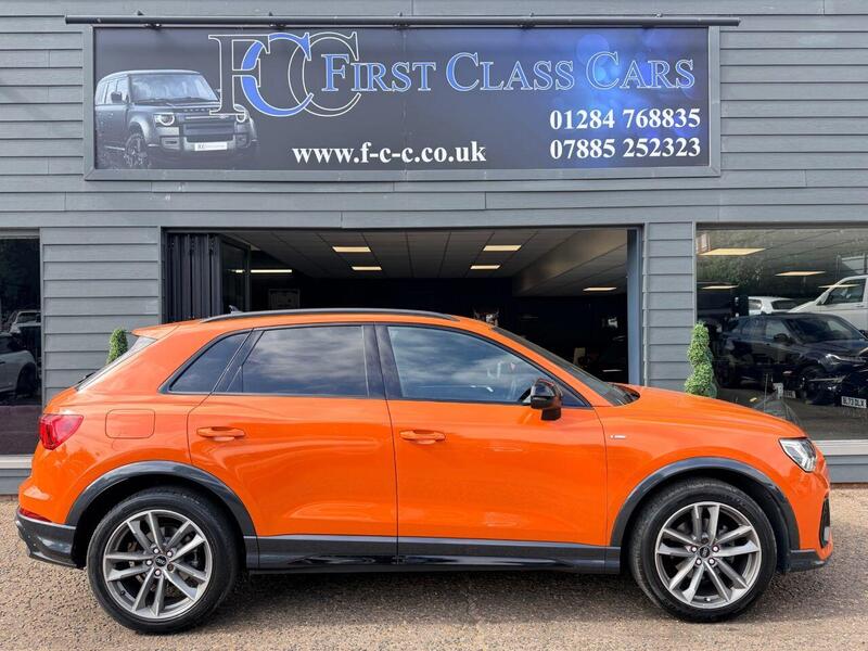Audi Q3 view 4