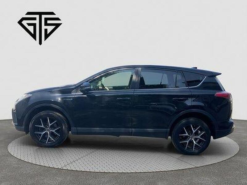 Toyota Rav4 view 6