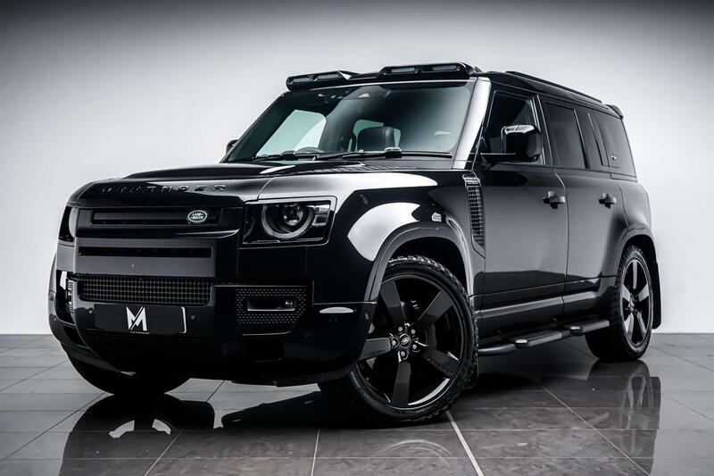 Land Rover Defender 110 view 5