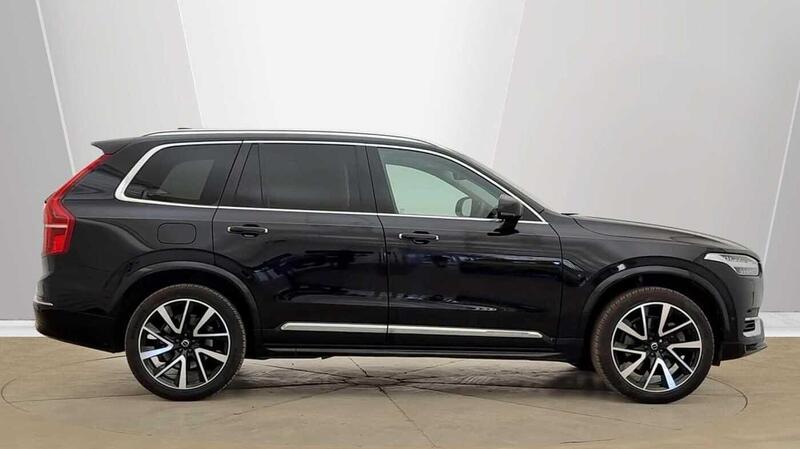 Volvo XC90 view 2