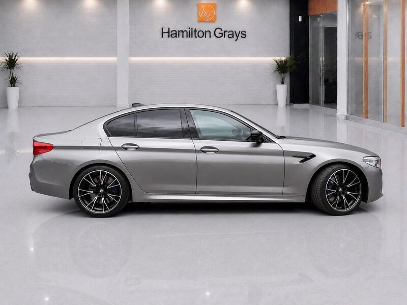 BMW M5 view 2