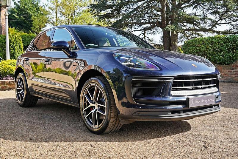 Porsche Macan view 7