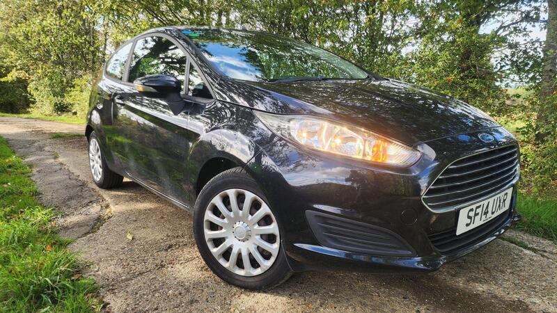 2014 Ford Fiesta — photo 17