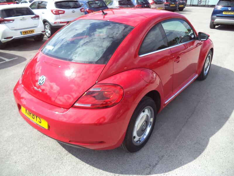 Volkswagen Beetle view 7