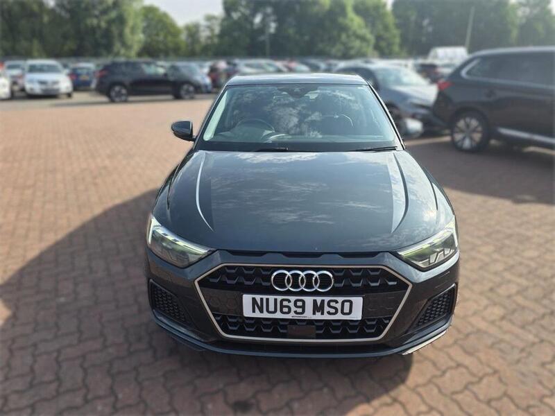 Audi A1 view 3