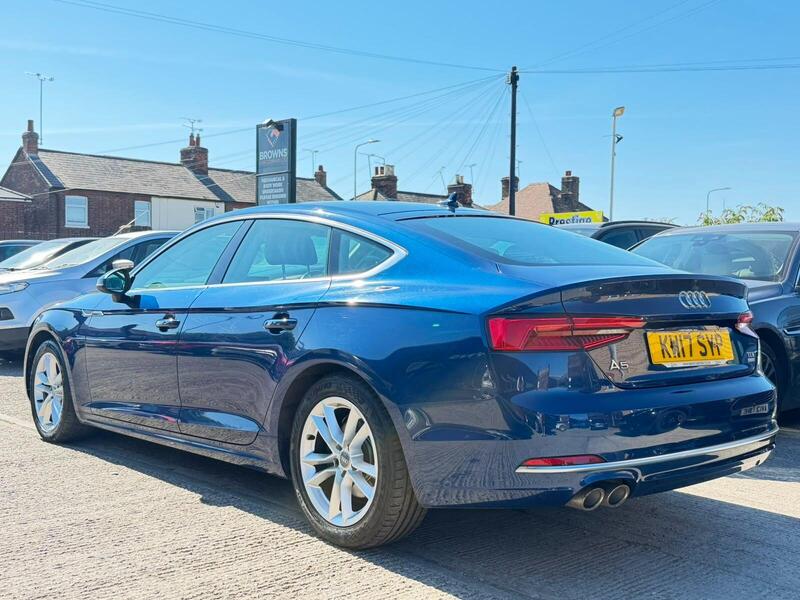 Audi A5 view 5