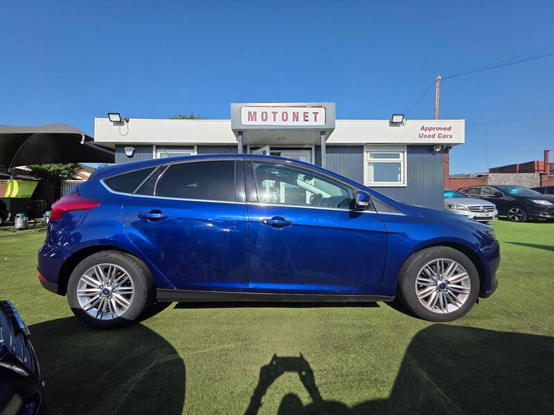 Ford Focus view 7
