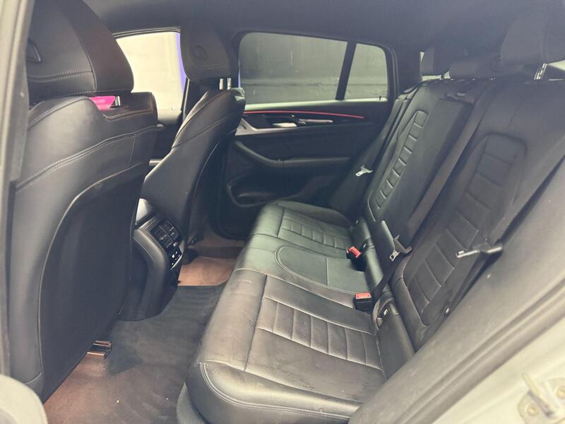 BMW X4 view 31