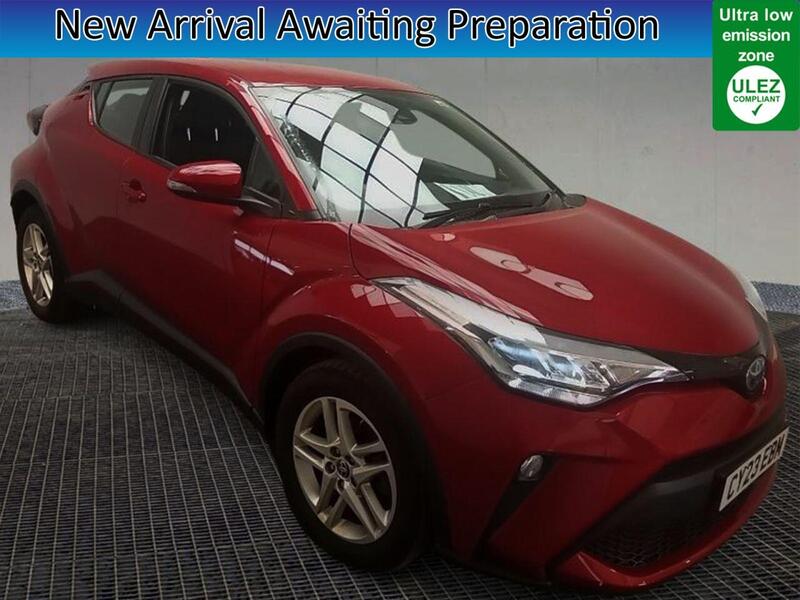 Toyota C-HR main image
