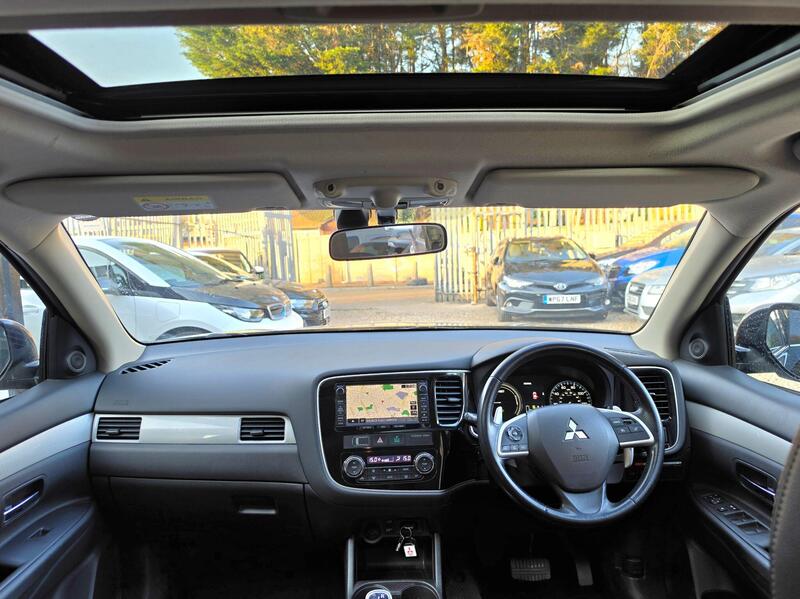 Mitsubishi Outlander 2.0h 12kWh GX4h CVT 4WD Euro 5 (s/s) 5dr thumbnail 30