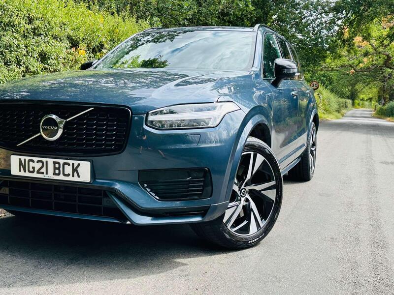 Volvo XC90 view 4