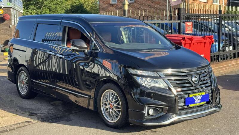 Nissan Elgrand view 6