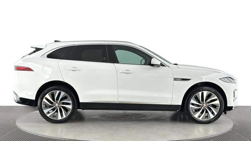 Jaguar F-Pace view 3