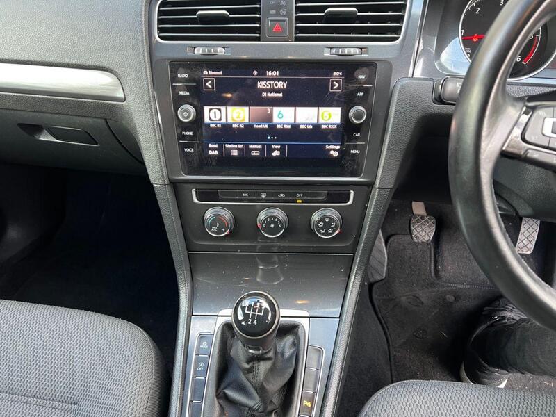 Volkswagen Golf view 22
