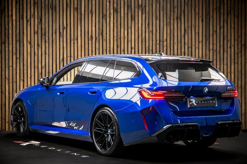 BMW M5 view 3