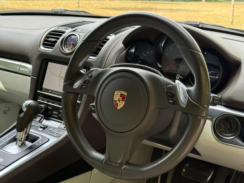 Porsche Cayman view 20
