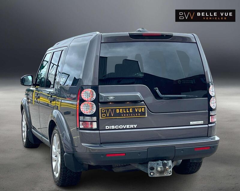 Land Rover Discovery view 4