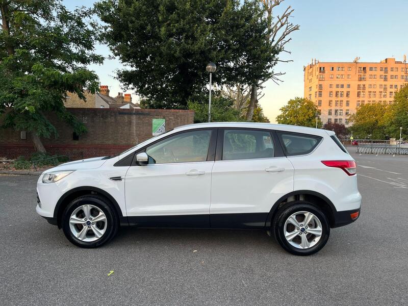Ford Kuga view 4