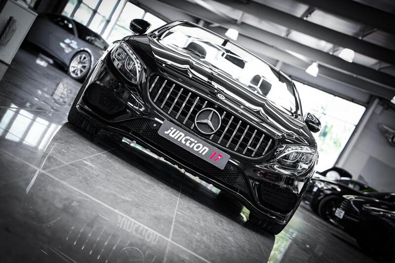 Mercedes-Benz S-Class view 3